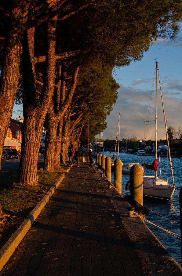 Luminoso Apartamento Peschiera del Garda Exterior foto